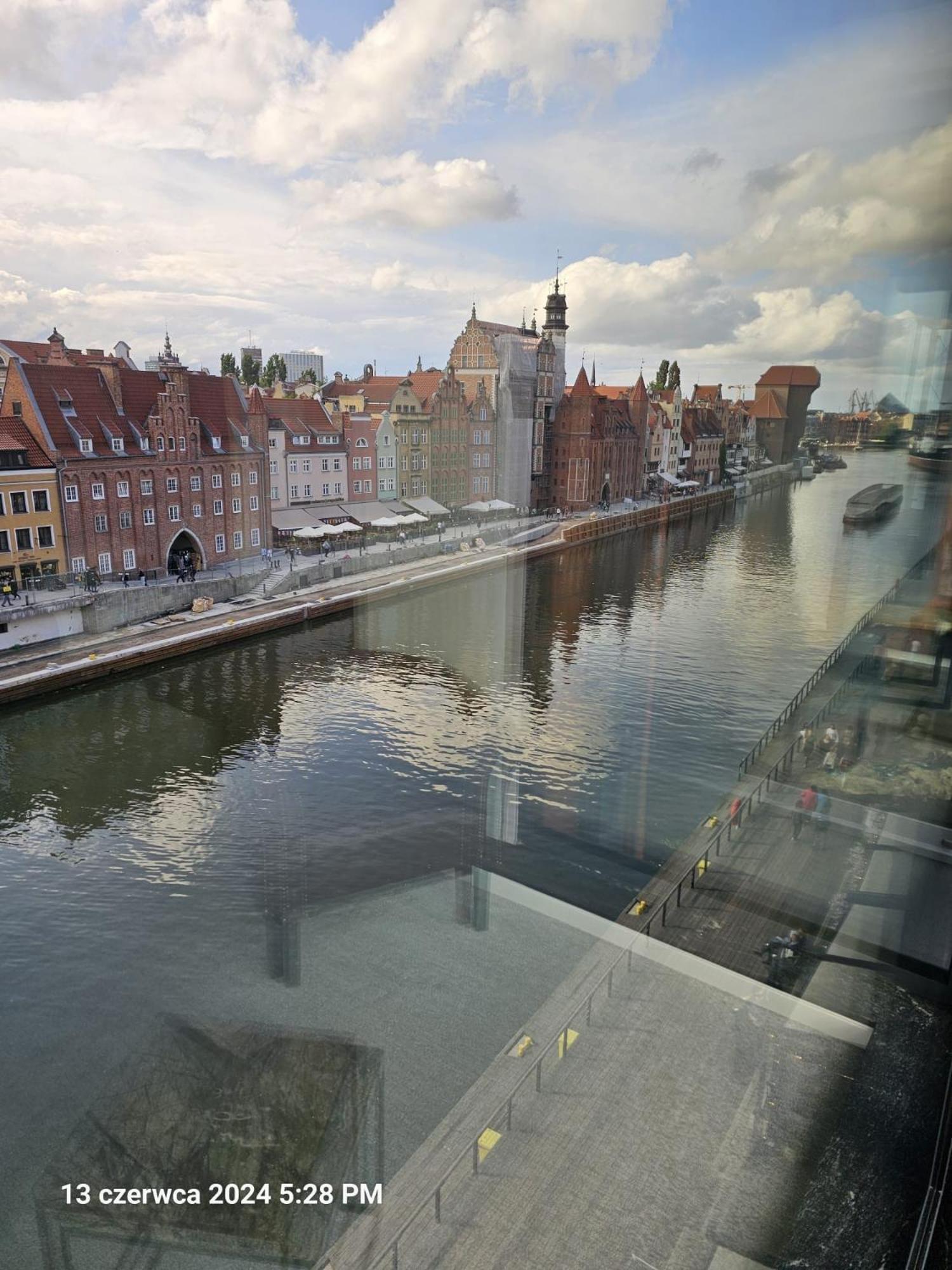 Apartament Chmielna Z Widokiem Na Rzeke Gdańsk Exteriör bild